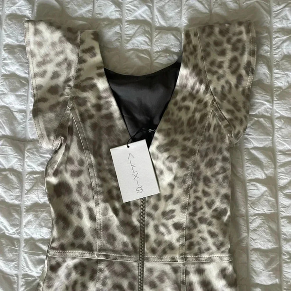 Alexis metallic leopard ruffle midi dress - Picture 5 of 11